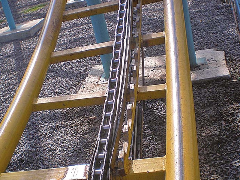 Conveyor Chains in Cement and Construction Materials Industry: Role & Suitable Choices