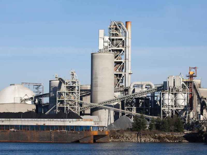 Conveyor Chains for Construction Material Transport Systems